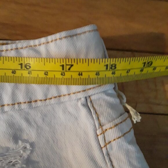 Curvy Vintage Midi Cut Off Shorts Size 16 - Picture 11 of 14